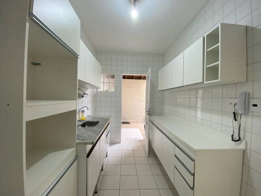 Casa à venda com 2 quartos, 80m² - Jardim Torino,