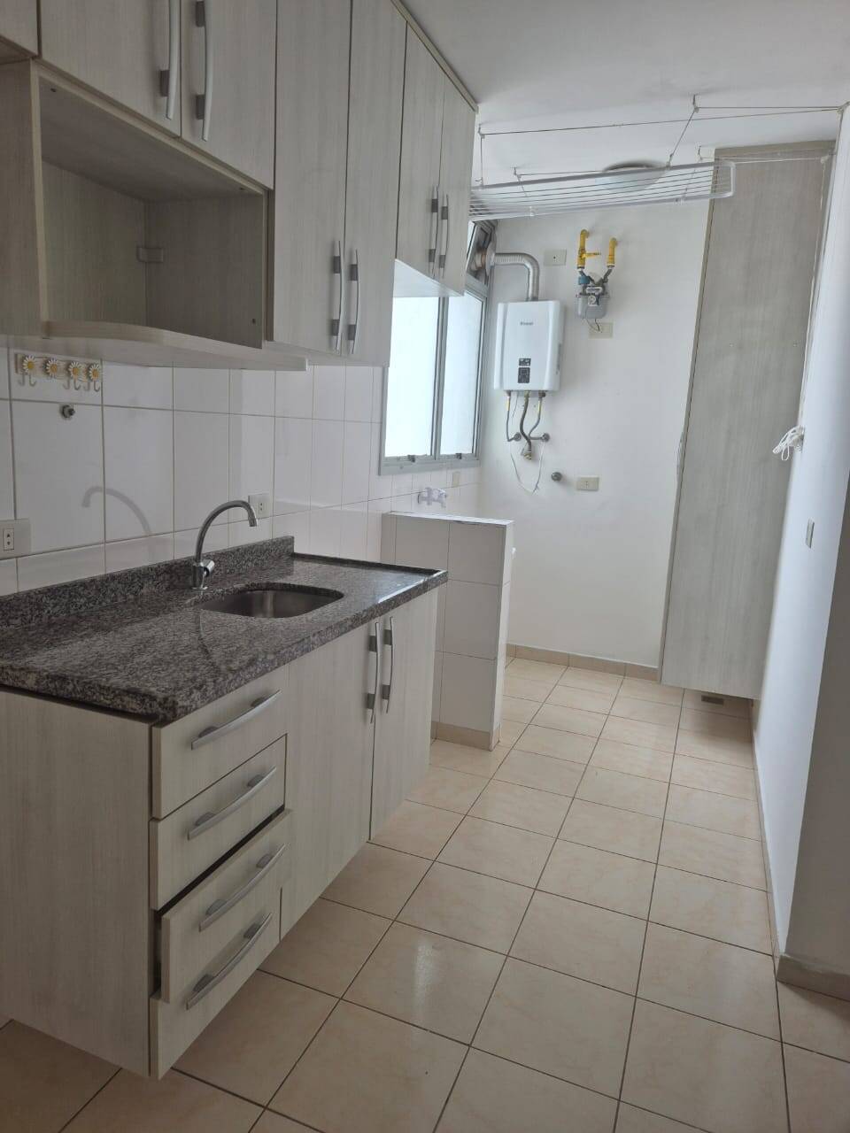  - Apartamento para locação na Aclimação, 65 m², 3 quartos, suíte, 2 vagas