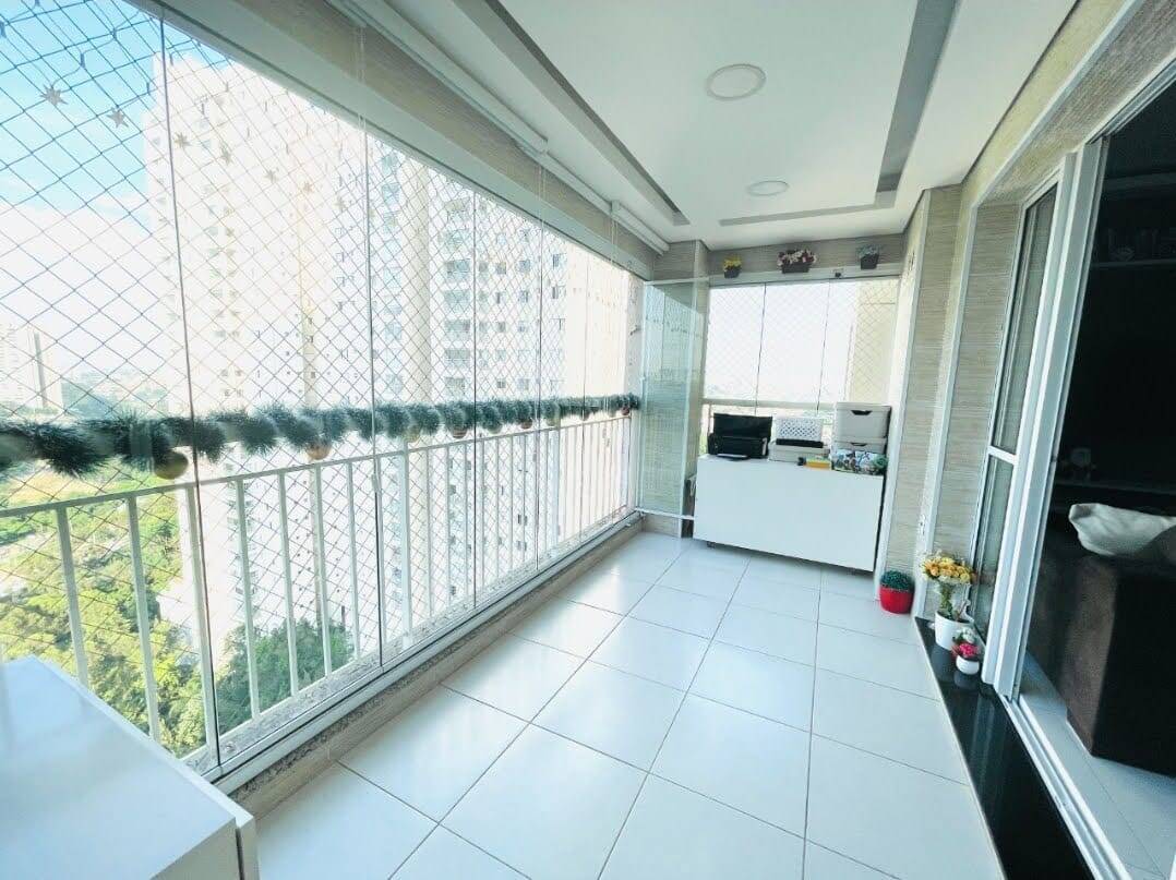 Apartamento mobiliado e Decorado. São 3 dormitórios e 1 suíte com closet - M Baroni Prime