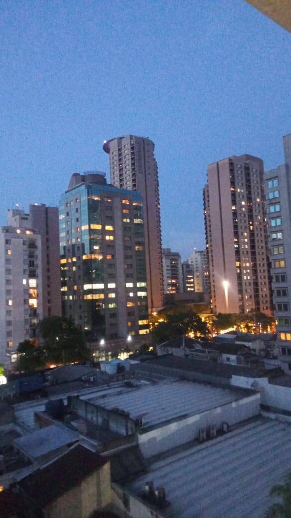  - Apartamento de 2 quartos e 2 vagas de garagem, com armários embutidos 60m2