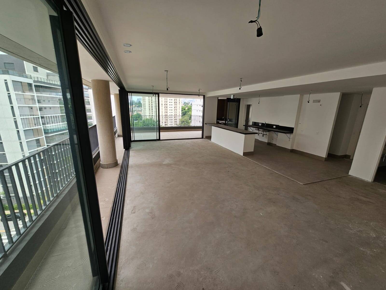 Apartamento à venda com 3 quartos, 195m² - Perdizes,