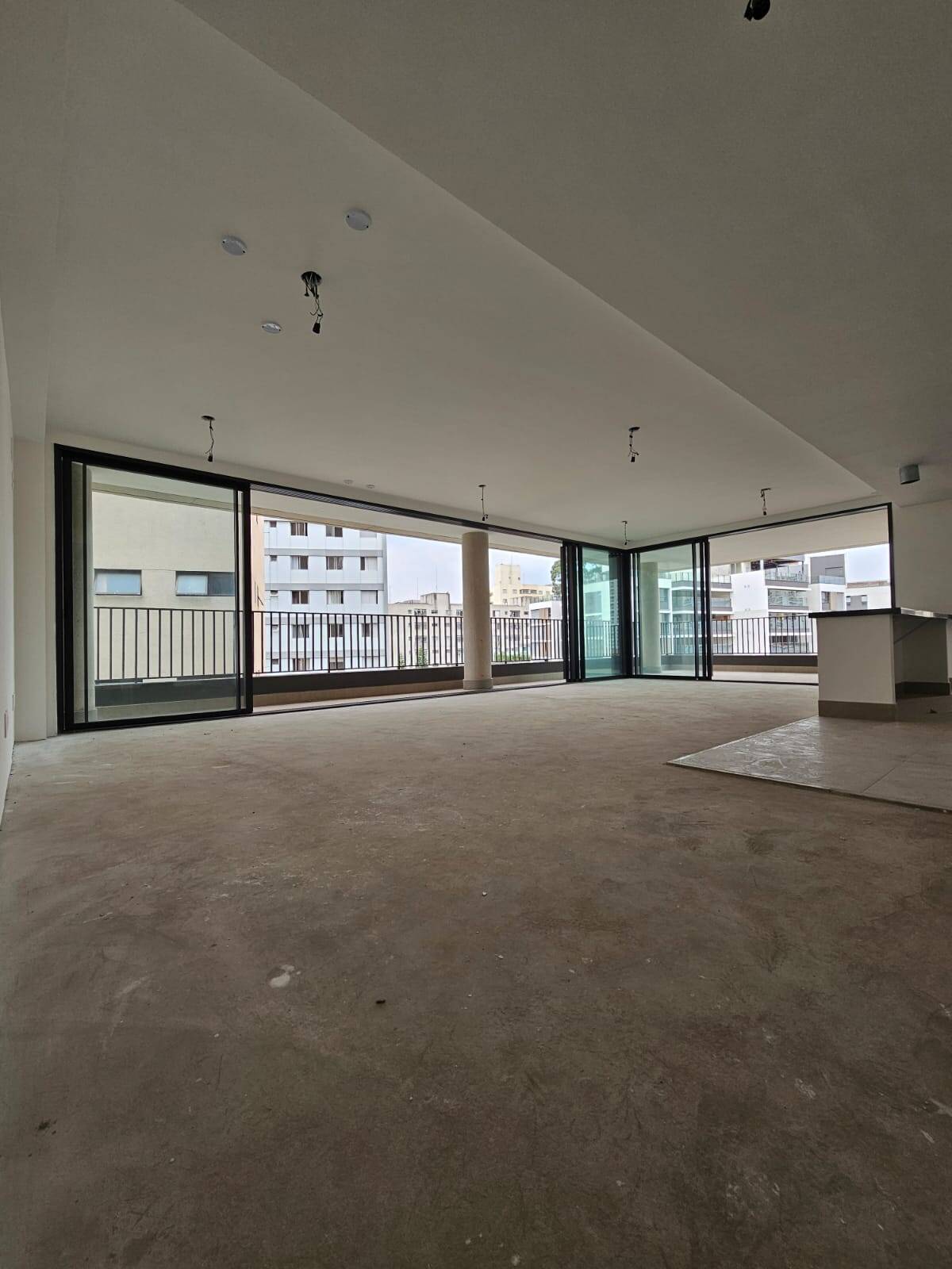 Apartamento à venda com 3 quartos, 195m² - Perdizes,