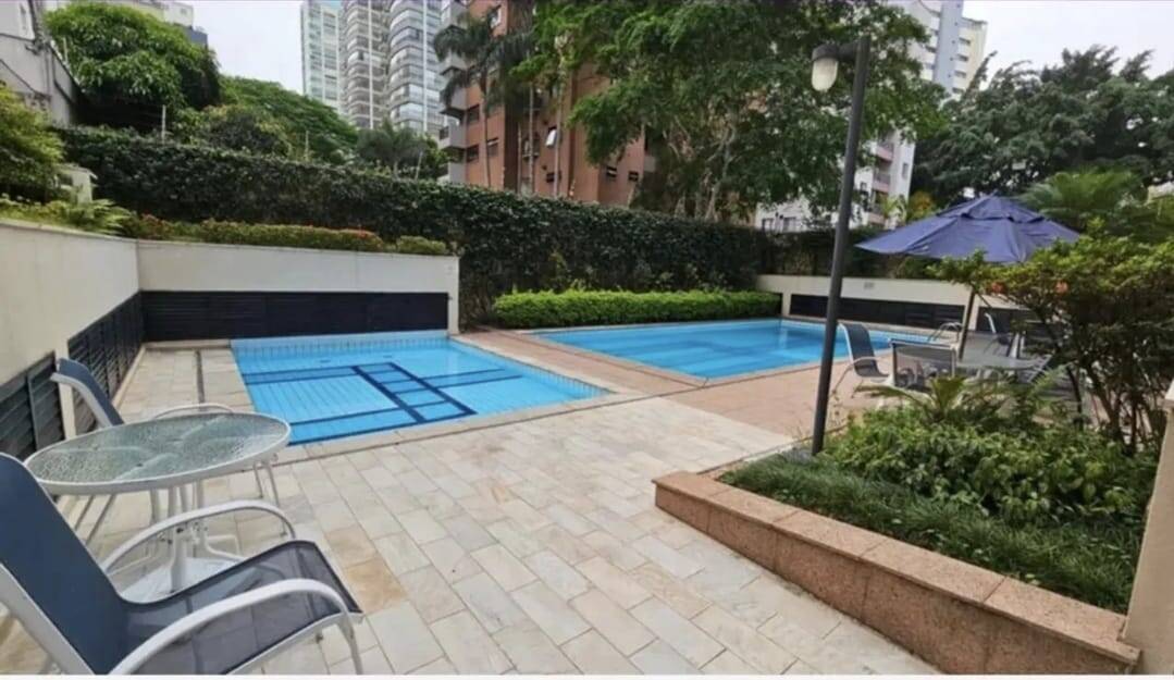 Apartamento à venda com 3 quartos, 167m² - Vila Uberabinha,
