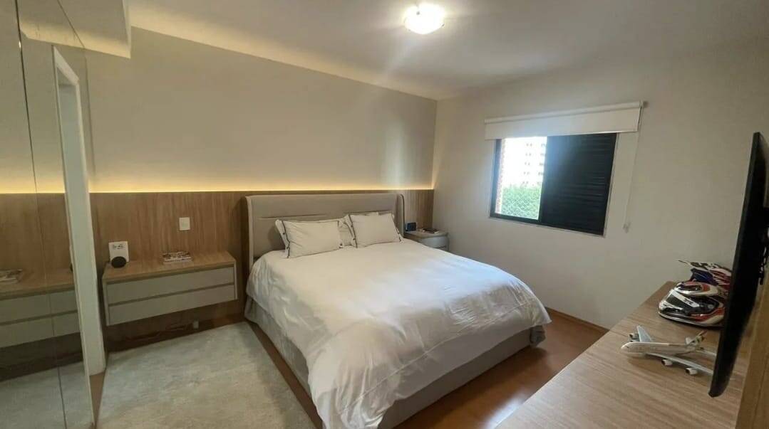 Apartamento à venda com 3 quartos, 167m² - Vila Uberabinha,