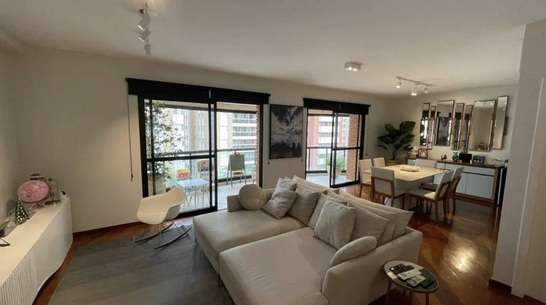 Apartamento à venda com 3 quartos, 167m² - Vila Uberabinha,