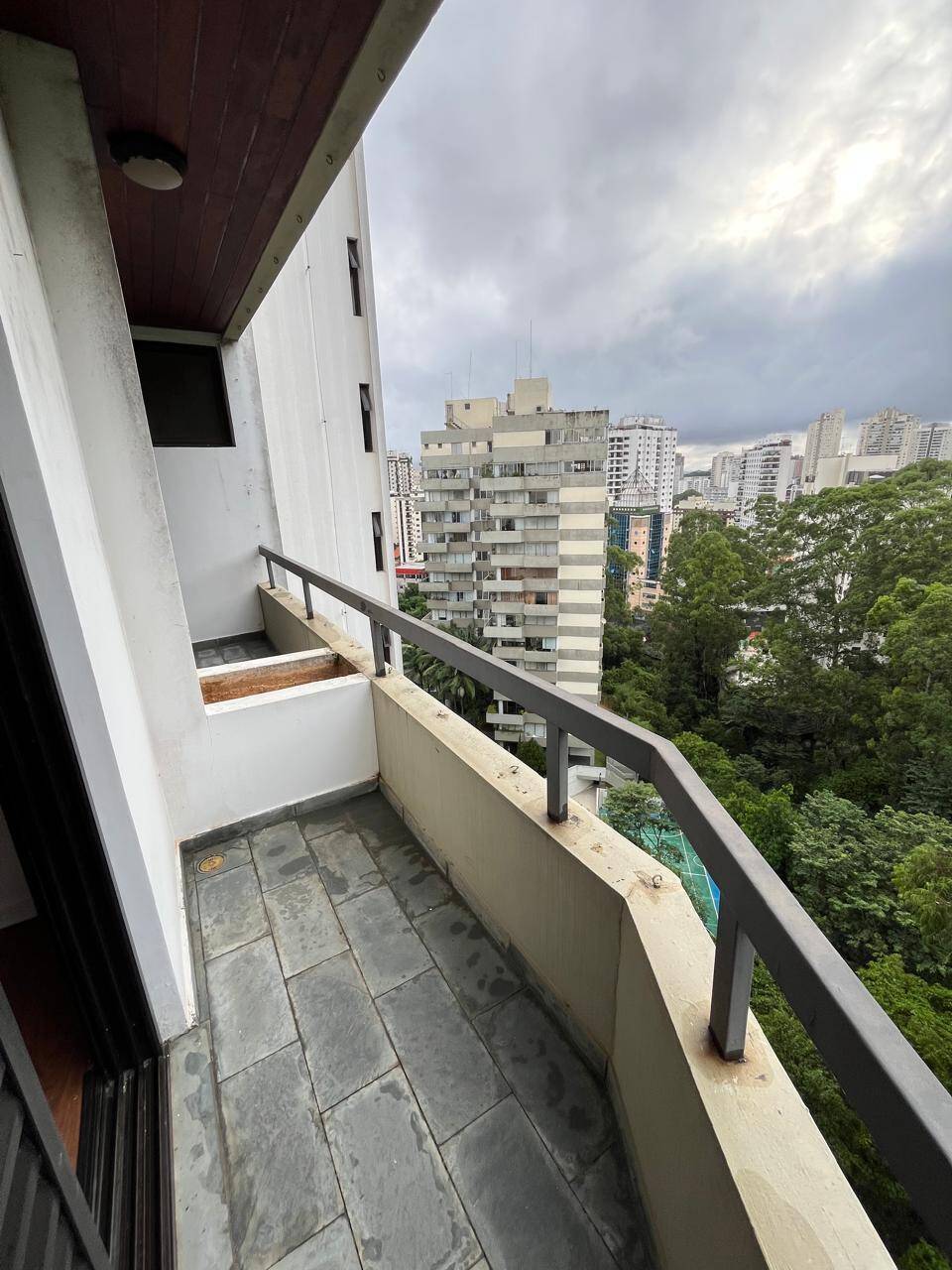  - Apartamento para locação 4 dormitórios 3 suítes e 3 vagas, 140 m² - Morumbi
