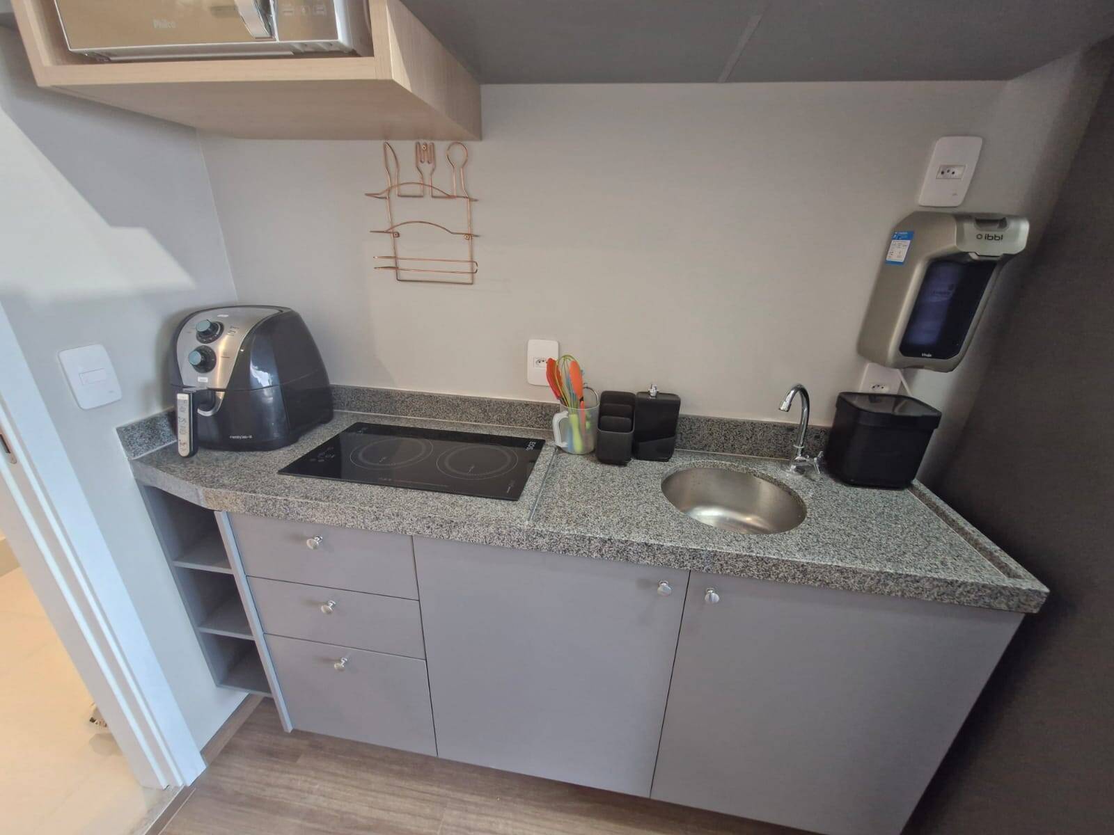  - STUDIO , LOCAÇÃO, MIRANDÓPOLIS,1 DORM.INTEGRADO COM A SALA E BANHEIRO,20M2.