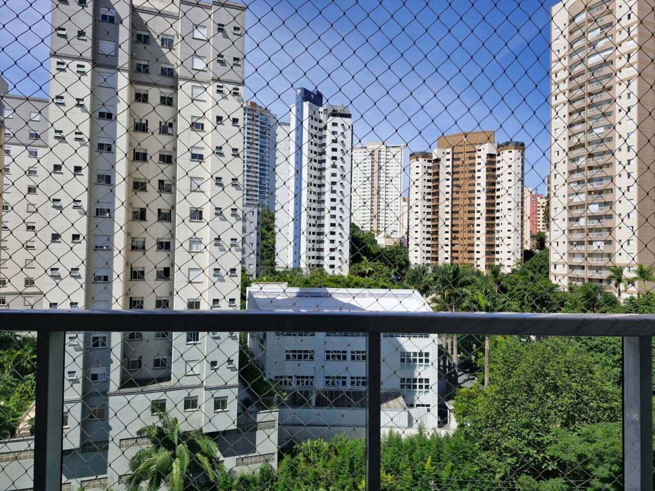  - APARTAMENTO ALUGA, VILA ANDRADE ,1 DORM,VARANDA,LAZER COMPL. 1 VAGA , 40M2