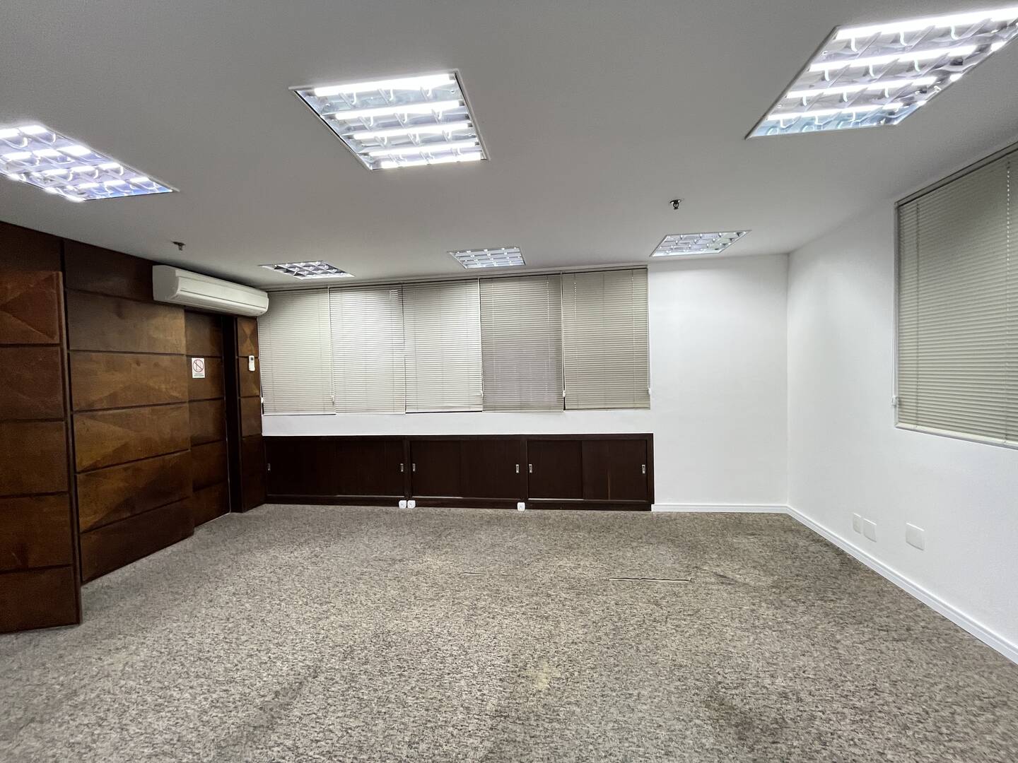 Sala comercial para alugar, 180m² - Campo Belo,