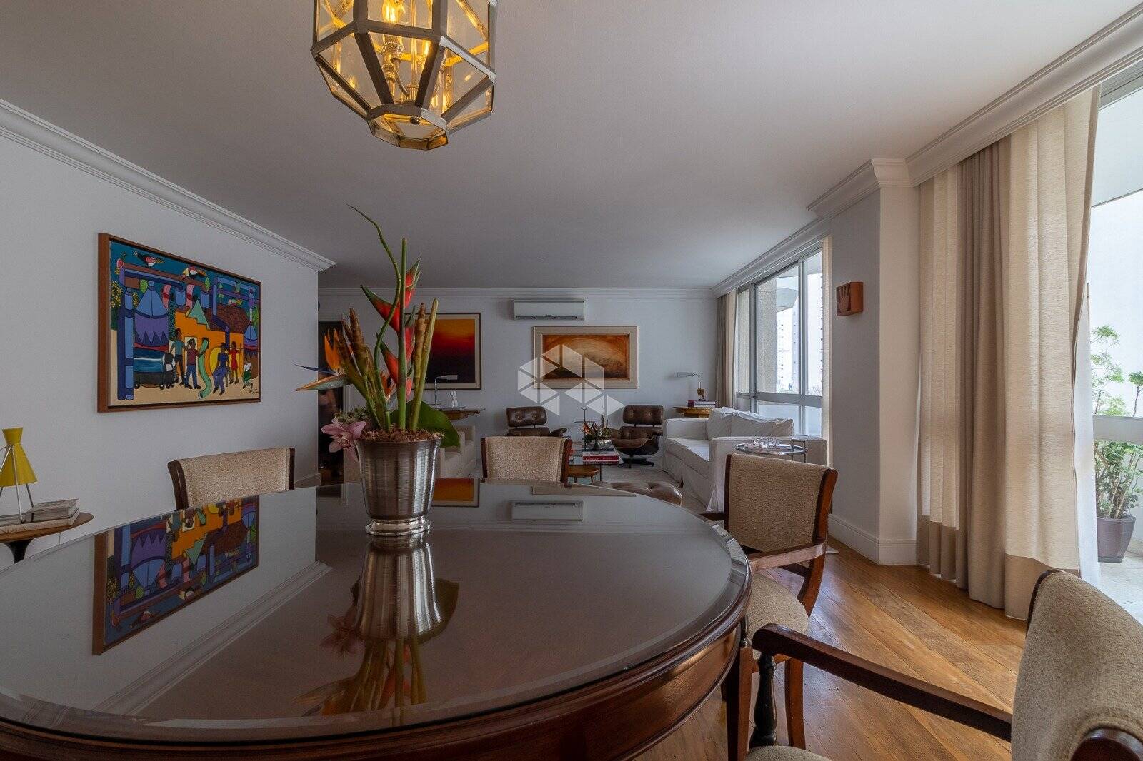 Apartamento à venda com 3 quartos, 188m² - Jardim Paulista,