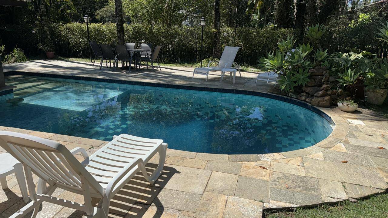  - CASA DE ALTO PADRÃO EM CONDOMÍNIO FECHADO NA REGIÃO DA GRANJA VIANA