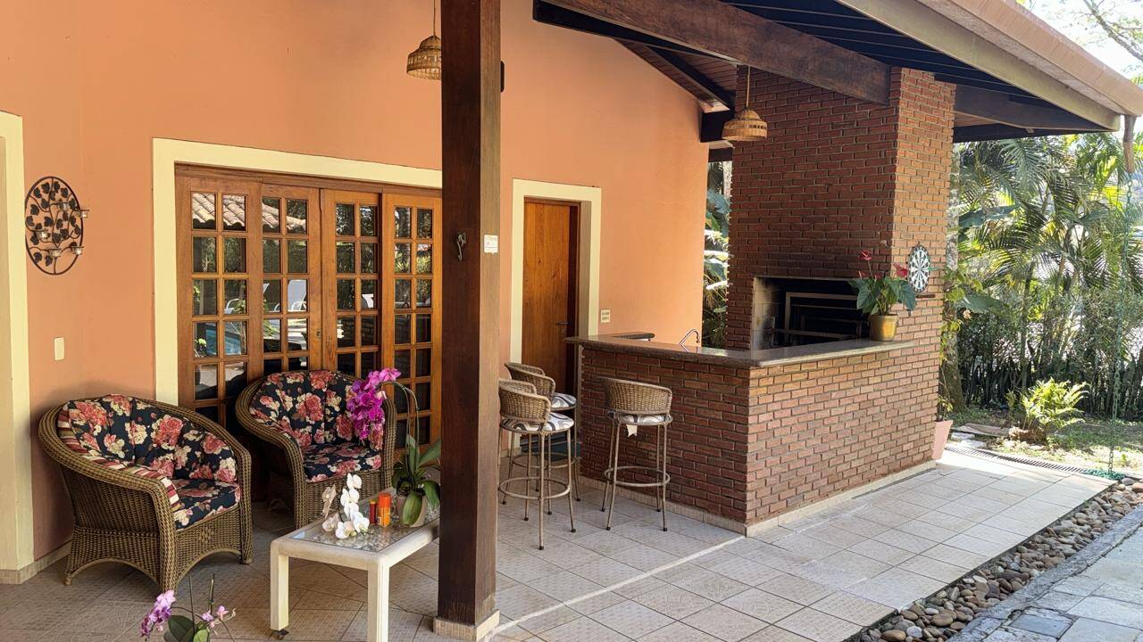 Casa de condomínio à venda com 5 quartos - Altos de São Fernando,