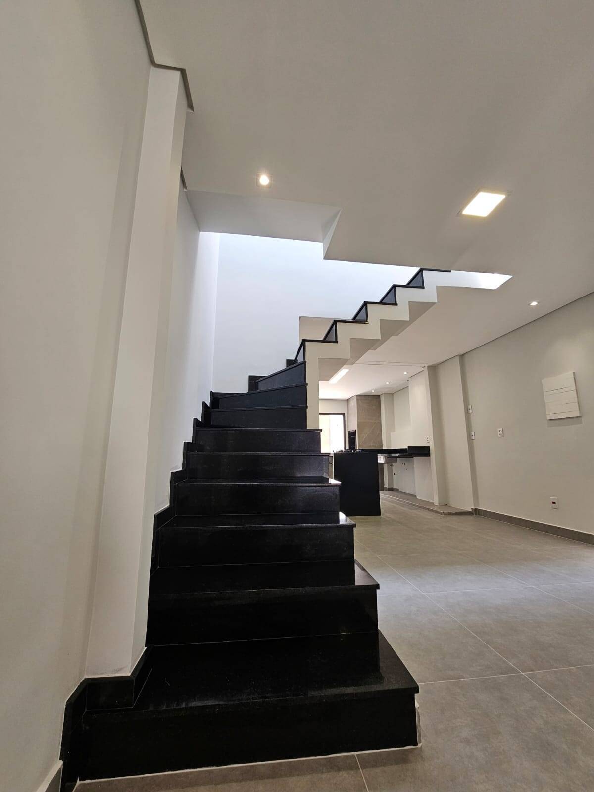 Casa à venda com 3 quartos, 150m² - Mirandópolis,