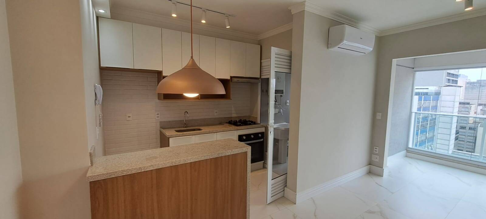  - APARTAMENTO,LOCAÇÃO,BELA VISTA,1 DORM (SUITE),SEMI-MOBILIADO,VARANDA, 45M2.