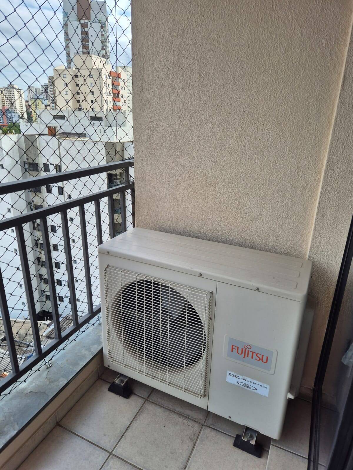  - Apartamento para locação 02 dorm, 01suíte, varanda 02 vagas - Chac. Inglesa