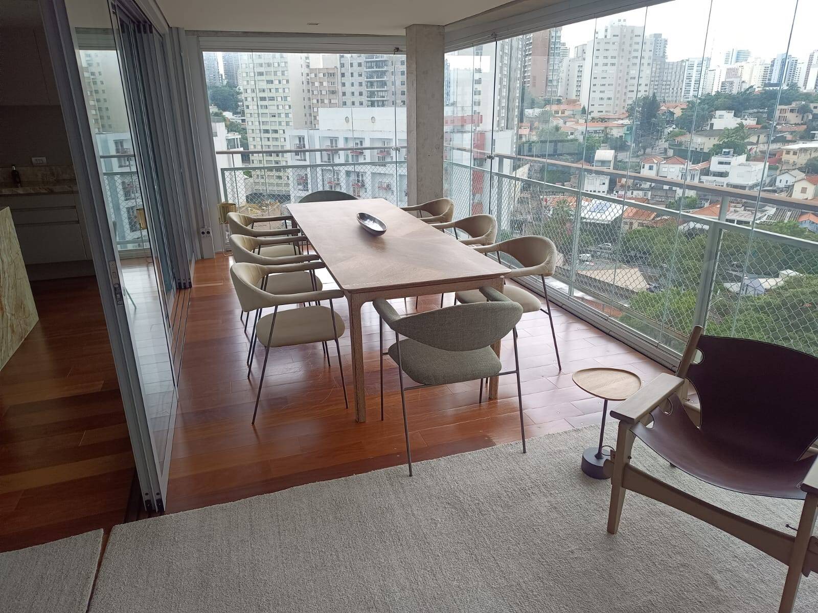  - Apartamento com 132m² para locação na Vila Madalena
