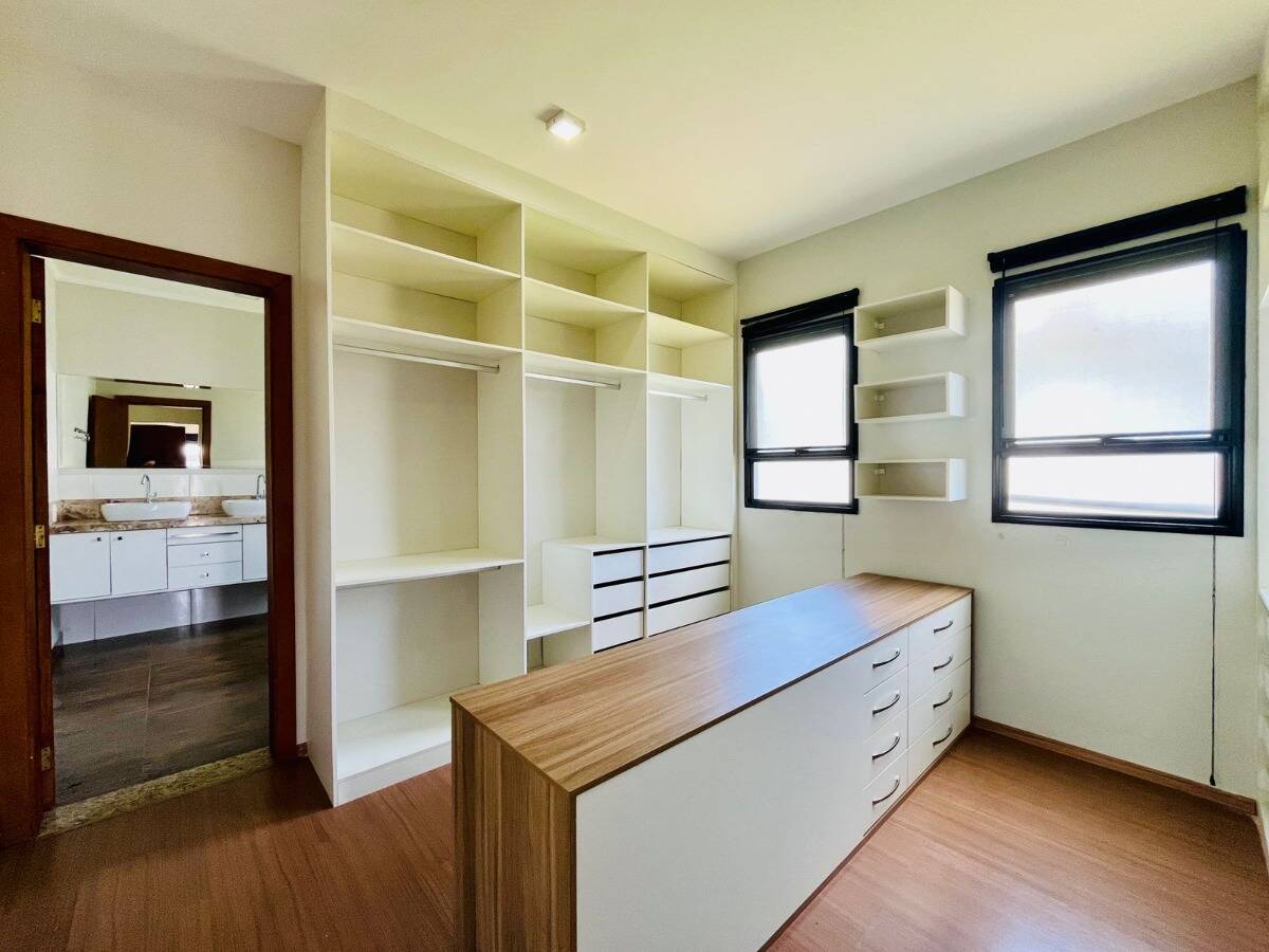 Casa de condomínio à venda com 3 quartos, 267m² - Colinas de Parnaíba I,