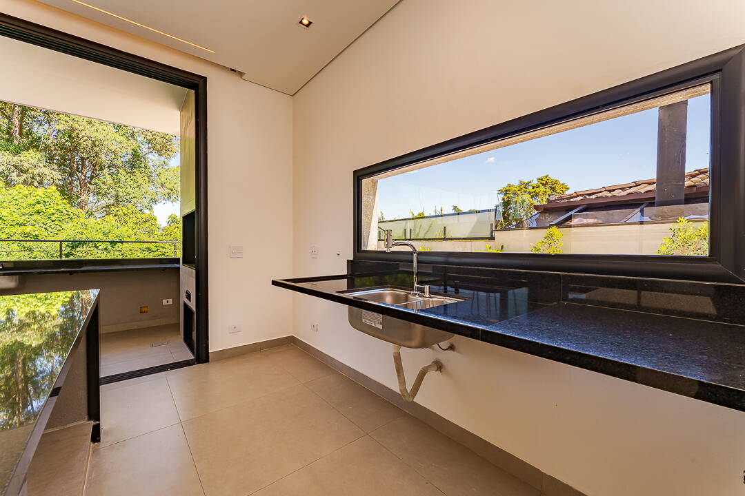 Casa de condomínio à venda com 5 quartos, 336m² - São Paulo Ii,