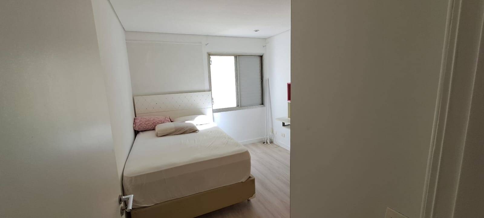  - APARTAMENTO ALUGA,JARDIM PAULISTA, 3DORMS(1 SUITE), MOBILIADO,1 VAGA ,100M2