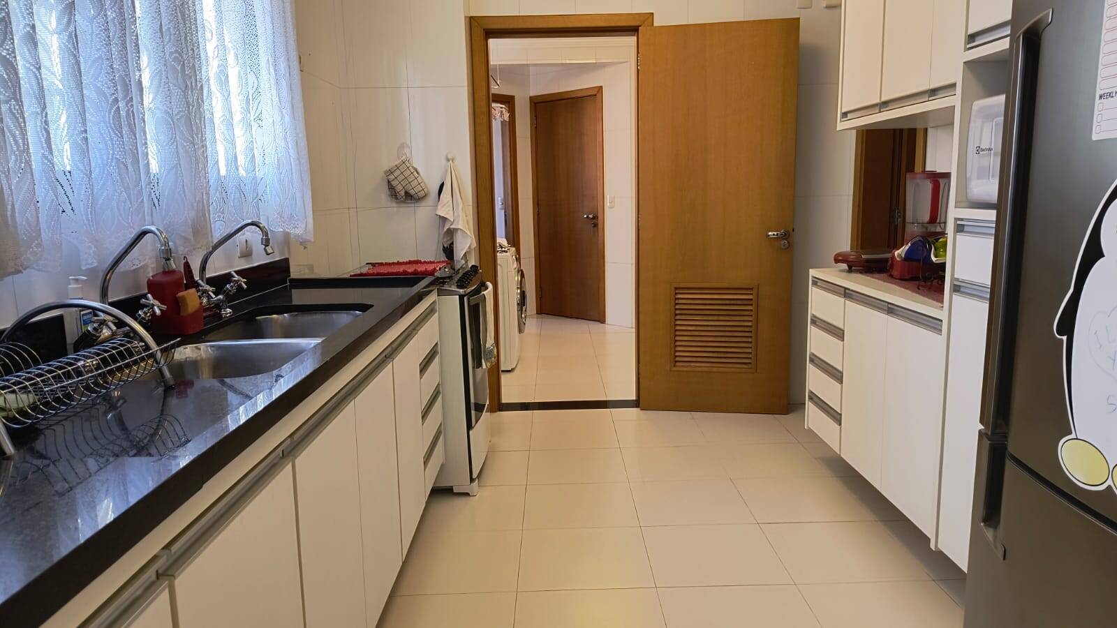  - Apartamento à venda 208m2.Dois quarteirão do metro Sta Cruz .