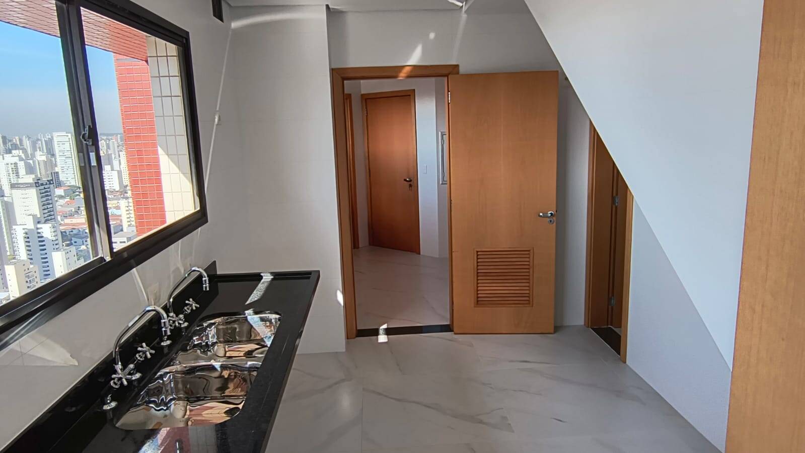 Apartamento à venda com 4 quartos, 685m² - Vila Mariana,