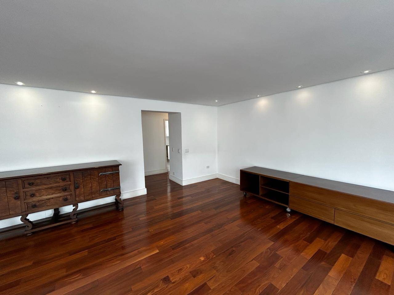 Apartamento para alugar com 3 quartos, 190m² - Itaim Bibi,