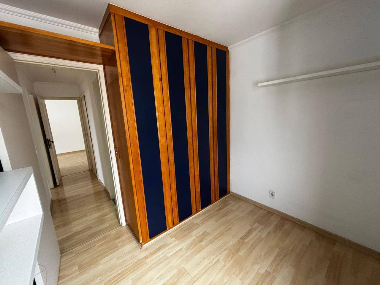 Apartamento à venda com 3 quartos, 77m2m² - Vila Monumento,