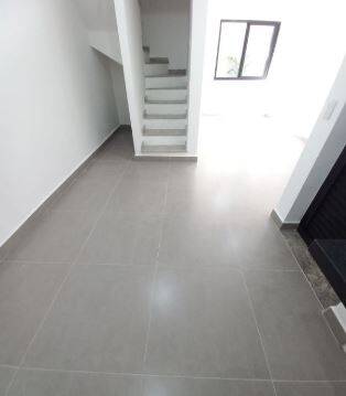  - Casa à venda com 2 suítes em condomínio fechado na Aclimação