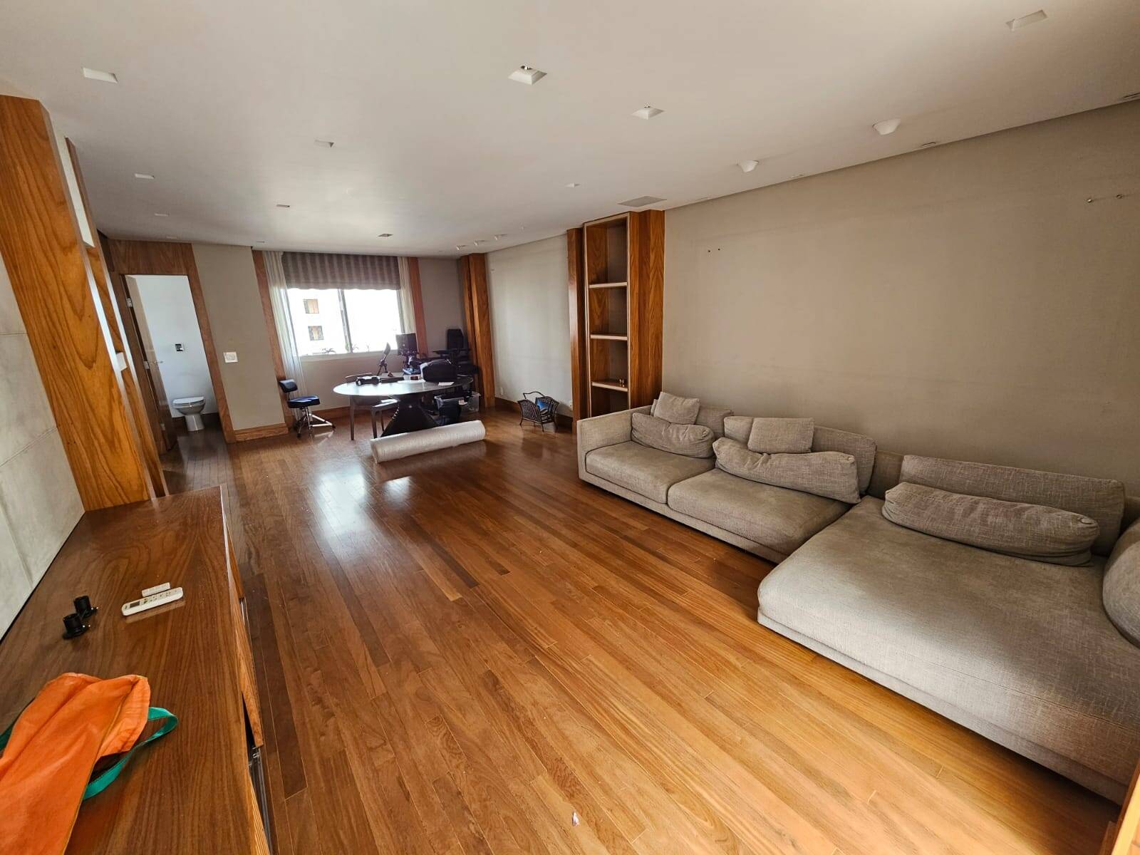  - Apartamento reformado a venda no Jardins 163m²