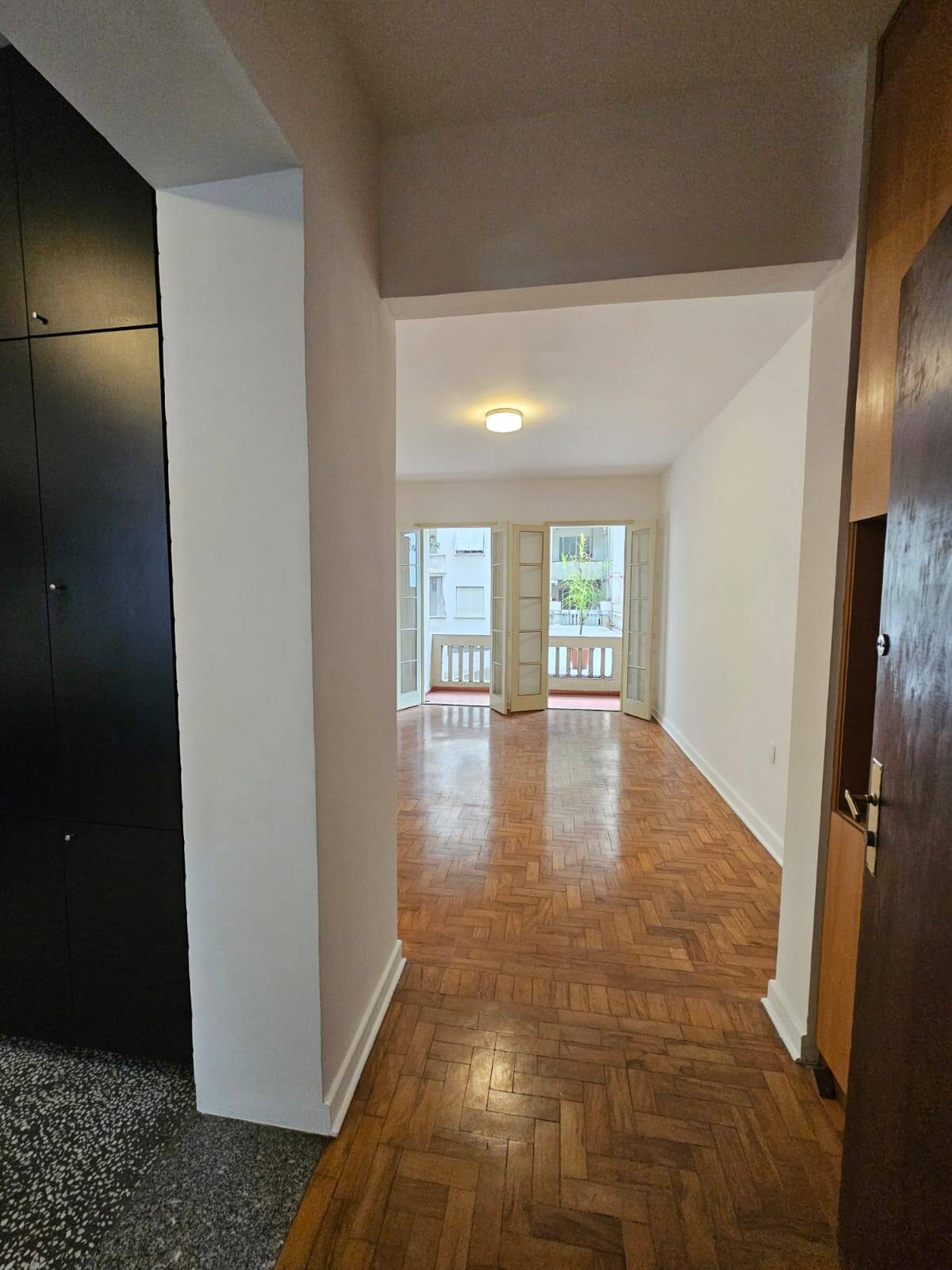  - Apartamento totalmente reformado a venda na Santa Cecilia 123m²