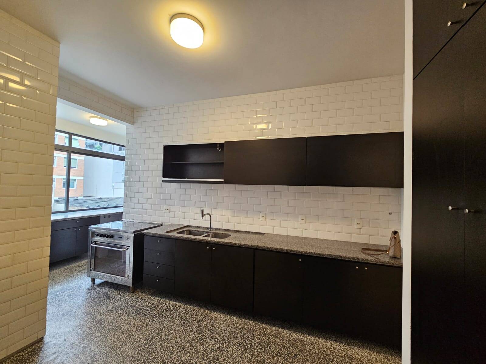  - Apartamento totalmente reformado a venda na Santa Cecilia 123m²