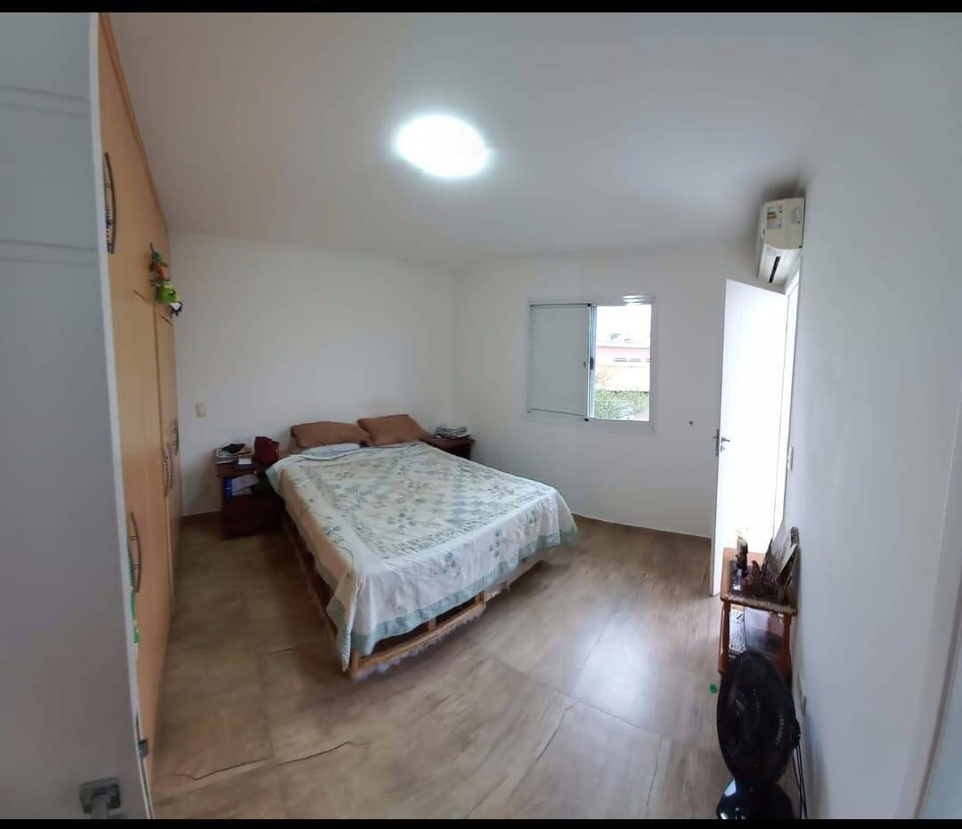 Casa à venda com 4 quartos, 215,66m² - Vila São Francisco,