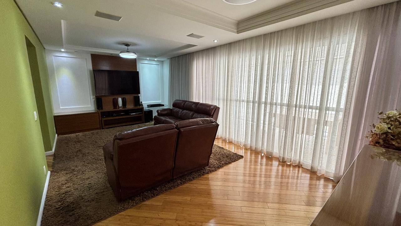 Apartamento à venda com 3 quartos, 168m² - Vila Firmiano Pinto,