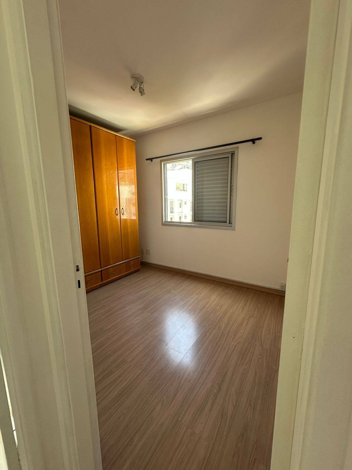  - APARTAMENTO ALUGA,PARAISO , 1 DORM ( SUITE ), 1 VAGA , C/ SACADA, 35M2.