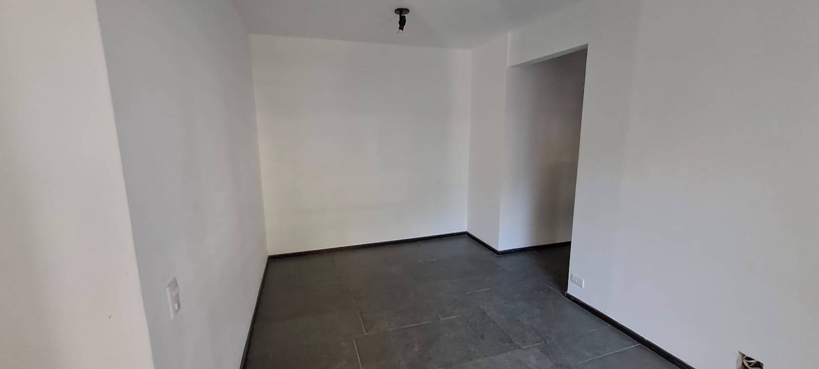 Apartamento à venda com 2 quartos, 51m² - Vila Uberabinha,