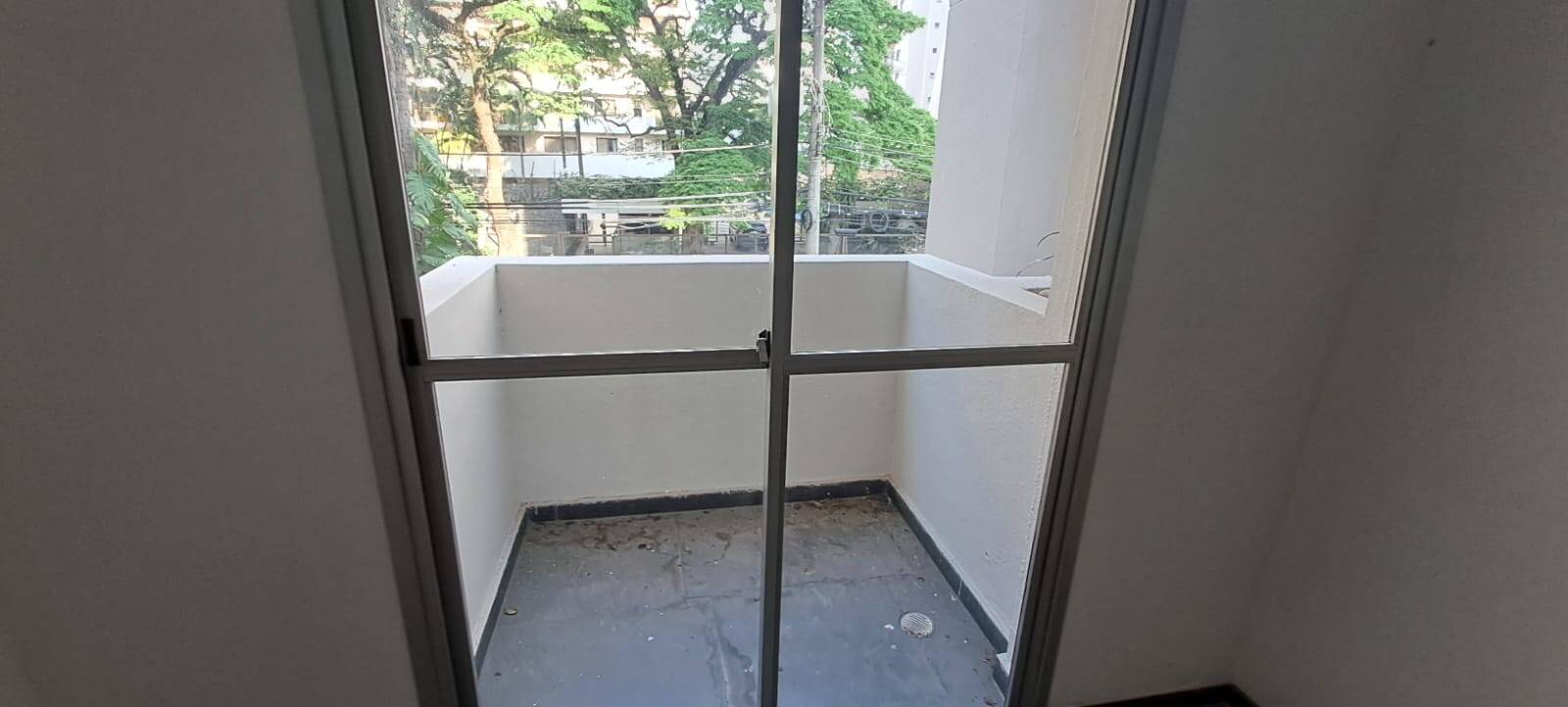 Apartamento à venda com 2 quartos, 51m² - Vila Uberabinha,