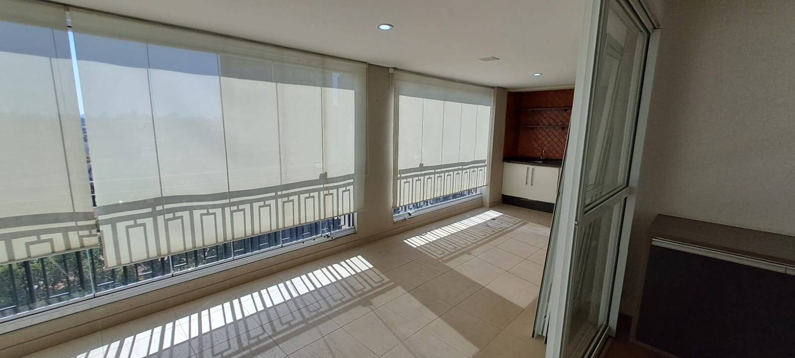 Apartamento à venda com 3 quartos, 170m² - Vila Firmiano Pinto,