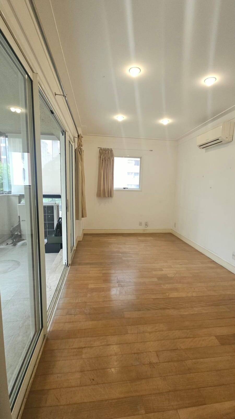 Apartamento à venda com 2 quartos, 107m² - Jardim Paulista,