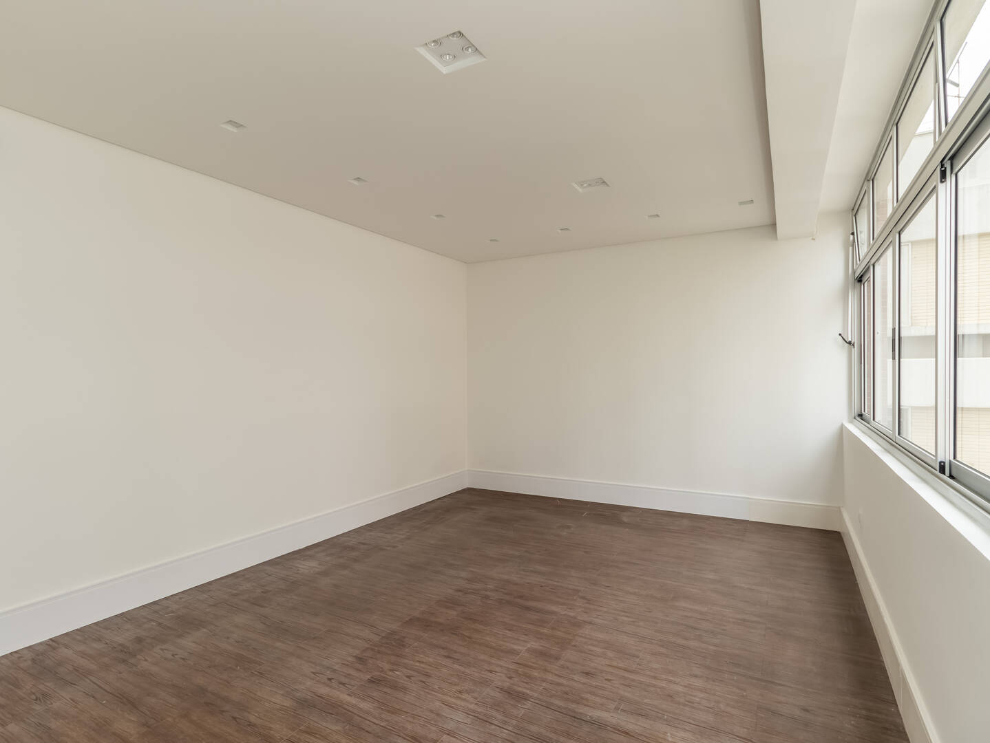 Apartamento à venda com 3 quartos, 256m² - Jardim Paineiras,