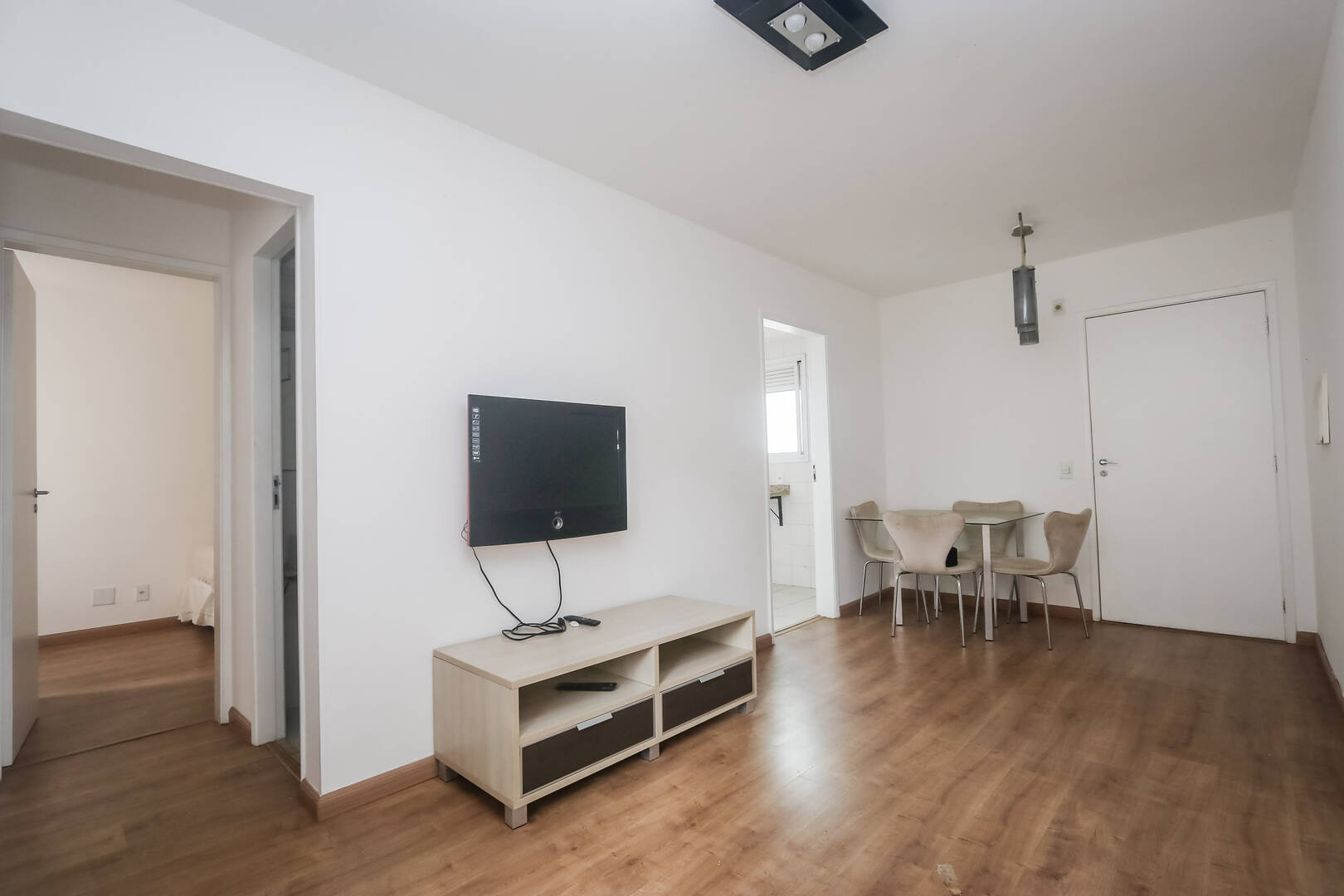  - Apartamento com 2 dormitórios Morumbi